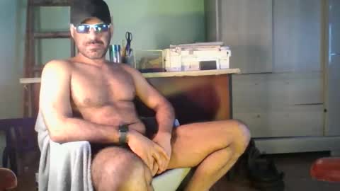 Snapshot of militaryx chatting on June 4, 12:16 am militaryx online show from June 4, 12:16 am