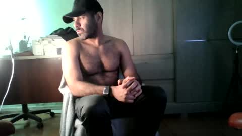 Snapshot of militaryx chatting on July 17, 5:03 am militaryx online show from July 17, 5:03 am