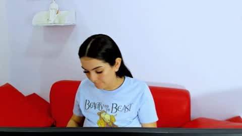 Snapshot of milk_candy16 chatting on November 12, 11:21 am S O F I A online show from November 12, 11:21 am