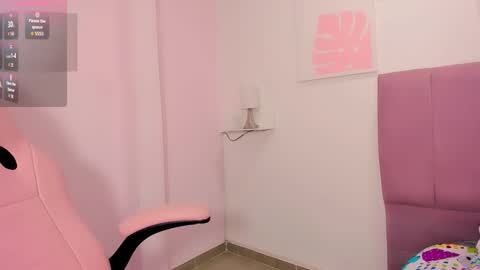 Snapshot of milk_candy16 chatting on November 16, 11:05 am S O F I A online show from November 16, 11:05 am