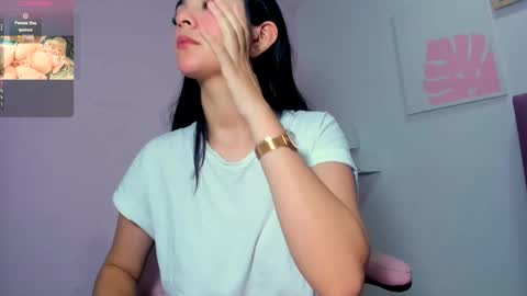 Snapshot of milk_candy16 chatting on November 17, 11:16 am S O F I A online show from November 17, 11:16 am