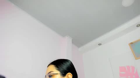 Snapshot of milk_candy16 chatting on December 3, 11:08 am S O F I A online show from December 3, 11:08 am