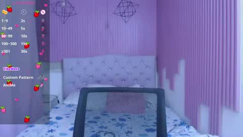 Snapshot of milk_little4u chatting on June 23, 8:34 am luci online show from June 23, 8:34 am