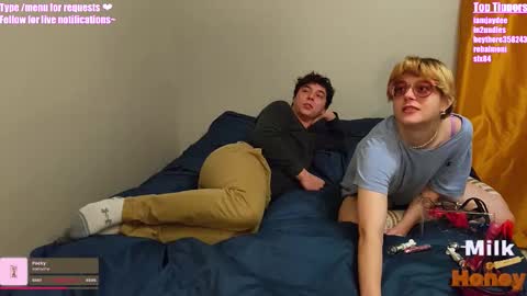 MilkandHoney online show from November 10, 4:11 am