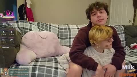 MilkandHoney online show from December 21, 10:06 pm