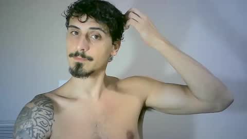 milkoffee online show from December 4, 8:18 pm