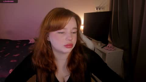 Snapshot of milky_wayx chatting on December 2, 7:14 am Lisa online show from December 2, 7:14 am