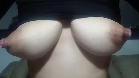 Snapshot of milkycandycce chatting on February 2, 11:00 pm C online show from February 2, 11:00 pm