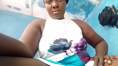 milkyebony254 online show from September 19, 1:34 pm