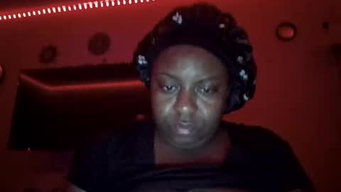 Snapshot of milkyway5555 chatting on January 13, 3:01 am Pretty wet brown online show from January 13, 3:01 am