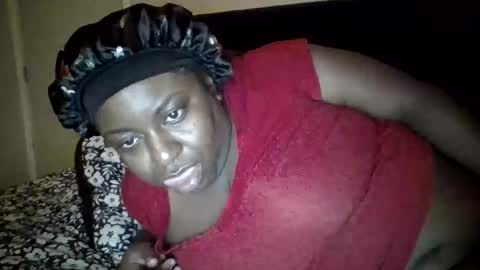 Snapshot of milkyway5555 chatting on October 9, 2:09 am Pretty wet brown online show from October 9, 2:09 am