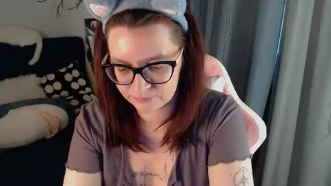 Snapshot of millapoolys chatting on June 20, 3:59 pm Milla online show from June 20, 3:59 pm
