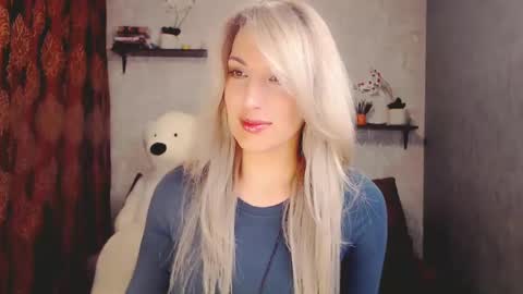 Snapshot of millaxqueen chatting on February 3, 12:57 pm MillaXQueen online show from February 3, 12:57 pm