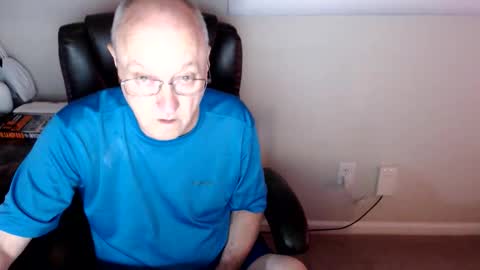 Snapshot of millenium0129 chatting on May 29, 12:41 am millenium0129 online show from May 29, 12:41 am