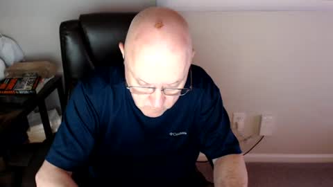 Snapshot of millenium0129 chatting on June 14, 2:24 am millenium0129 online show from June 14, 2:24 am