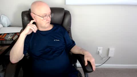 Snapshot of millenium0129 chatting on June 17, 6:20 pm millenium0129 online show from June 17, 6:20 pm