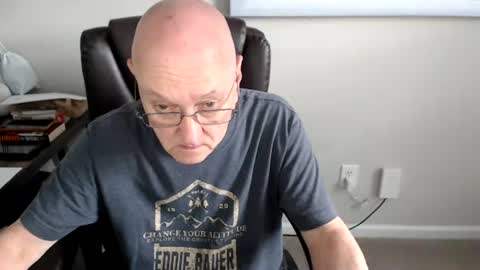 Snapshot of millenium0129 chatting on June 18, 3:05 pm millenium0129 online show from June 18, 3:05 pm