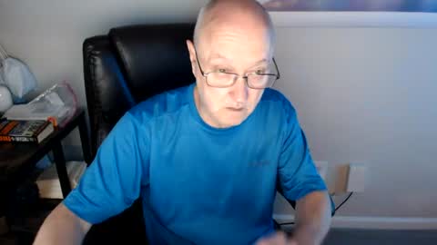 Snapshot of millenium0129 chatting on June 28, 3:01 am millenium0129 online show from June 28, 3:01 am