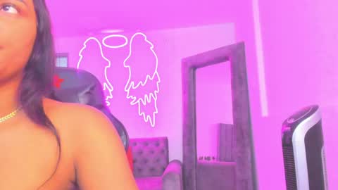 Snapshot of miller_silvana chatting on April 17, 11:46 am miller_silvana online show from April 17, 11:46 am