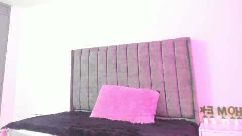 Snapshot of miller_silvana chatting on June 11, 11:41 am miller_silvana online show from June 11, 11:41 am