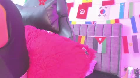 Snapshot of miller_silvana chatting on July 3, 11:49 am miller_silvana online show from July 3, 11:49 am