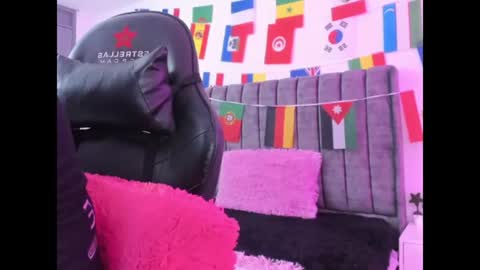 Snapshot of miller_silvana chatting on July 7, 11:47 am miller_silvana online show from July 7, 11:47 am