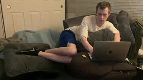 Snapshot of millerjdm chatting on December 12, 1:53 am SlimnHungOH online show from December 12, 1:53 am