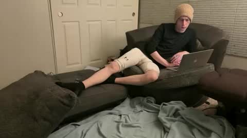 Snapshot of millerjdm chatting on January 17, 10:55 am SlimnHungOH online show from January 17, 10:55 am