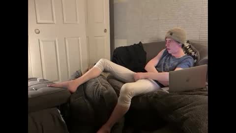 Snapshot of millerjdm chatting on February 28, 12:21 am SlimnHungOH online show from February 28, 12:21 am