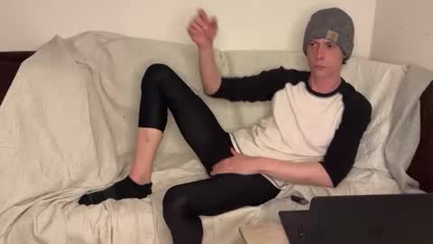 Snapshot of millerjdm chatting on November 27, 9:39 pm SlimnHungOH online show from November 27, 9:39 pm