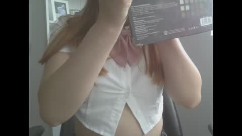 Snapshot of milleynoface chatting on April 12, 8:47 pm milleynoface online show from April 12, 8:47 pm