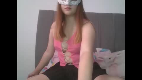 Snapshot of milleynoface chatting on April 16, 10:34 pm milleynoface online show from April 16, 10:34 pm