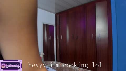        online show from October 3, 1:13 am