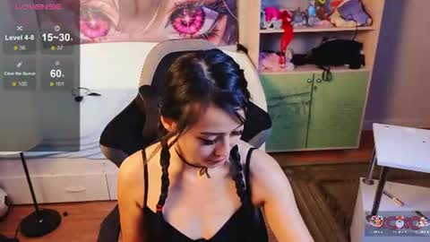 Snapshot of milly__foxy chatting on June 24, 1:48 am milly__foxy online show from June 24, 1:48 am