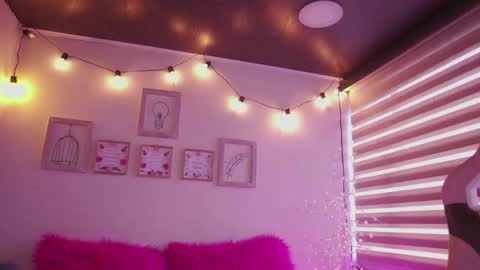 MILLY online show from April 27, 7:23 pm