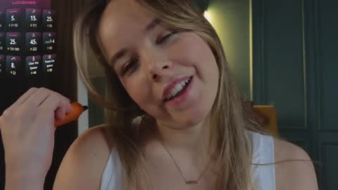 Milly    online show from December 6, 7:32 am