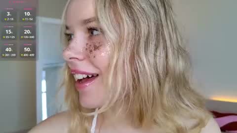 Snapshot of milly_shy chatting on June 26, 7:02 am Milly online show from June 26, 7:02 am