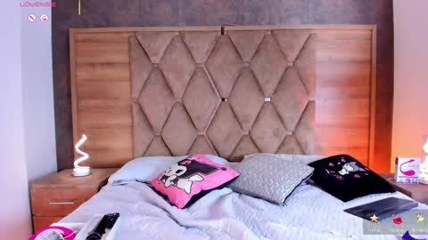 Snapshot of millygumble chatting on October 29, 9:49 pm CherryTattoo online show from October 29, 9:49 pm