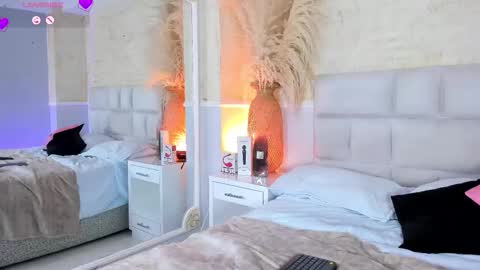 Snapshot of millygumble chatting on February 25, 9:57 pm CherryTattoo online show from February 25, 9:57 pm