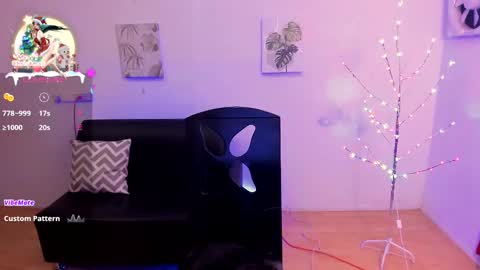 Snapshot of millysandler chatting on January 6, 6:41 pm Milly online show from January 6, 6:41 pm