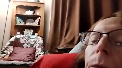 miloanj online show from November 14, 3:27 am