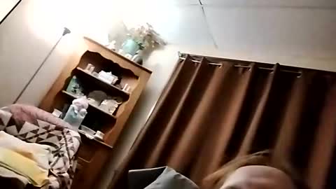 Snapshot of miloanj chatting on May 14, 10:00 am miloanj online show from May 14, 10:00 am