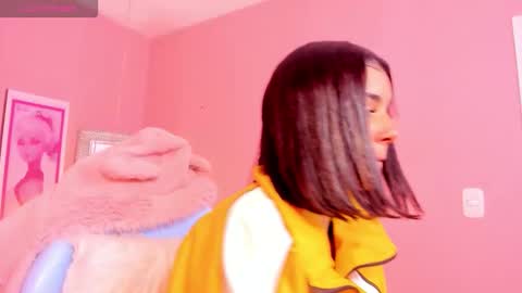 Snapshot of milu_carbajal_x chatting on March 22, 1:03 pm milu_carbajal_x online show from March 22, 1:03 pm