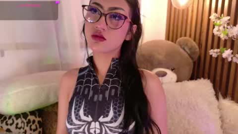 miluv19 online show from July 31, 8:19 pm