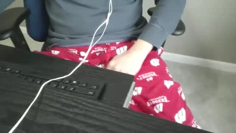 milwaukeebadger24 online show from March 18, 12:41 pm