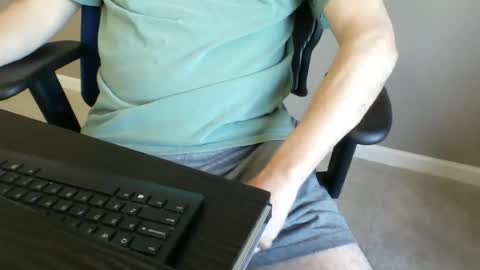 Snapshot of milwaukeebadger24 chatting on June 19, 1:37 pm milwaukeebadger24 online show from June 19, 1:37 pm