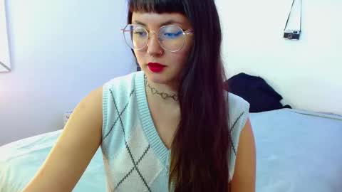 Snapshot of mily_baker chatting on December 1, 9:59 pm mily_baker online show from December 1, 9:59 pm