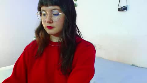 Snapshot of mily_baker chatting on February 19, 10:31 pm mily_baker online show from February 19, 10:31 pm