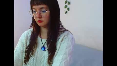 Snapshot of mily_baker chatting on March 7, 9:38 pm mily_baker online show from March 7, 9:38 pm