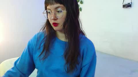 Snapshot of mily_baker chatting on March 11, 9:15 pm mily_baker online show from March 11, 9:15 pm